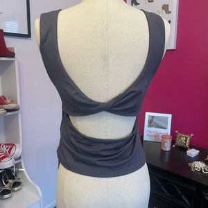 Twist back Athletic top